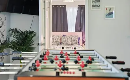 MERMAID HOUSE WITH POOL JACUZZI STEPS to SIESTA KEY BEACH