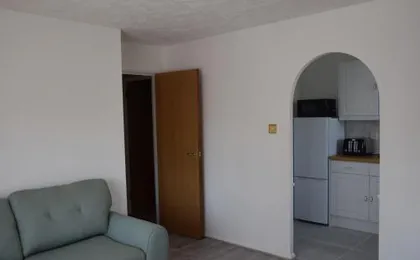 1 Bedroom Apartment Ponders End