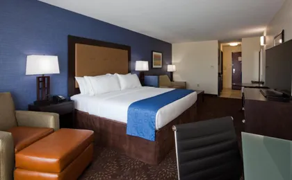 Holiday Inn Express & Suites Fort Dodge