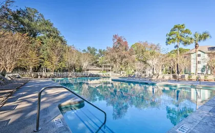 Walk to Beach & Golf Course: Hilton Head Getaway!