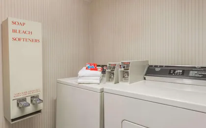 Days Inn By Wyndham Yadkinville