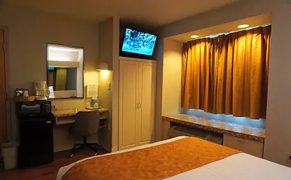 CenterWay Hotel Tonawanda