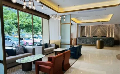 Zhongmin Meiju Hotel (Luohu railway station to West Village subway station)