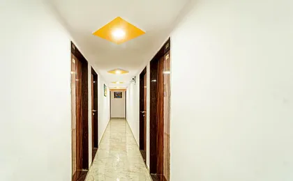 Itsy Hotels Anand Executive, Near Amanora