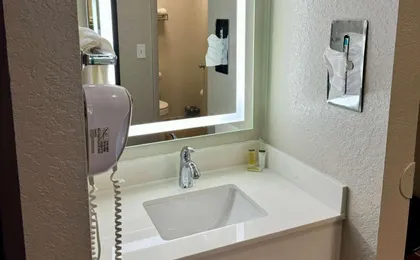 Days Inn by Wyndham Sarasota I-75
