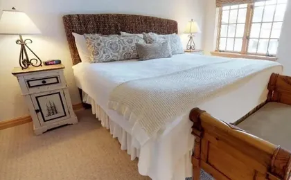 Vail Village 1 Bedroom Condo Next to Gondola One