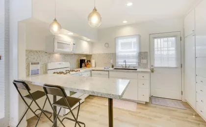 San Diego Home w/ Deck: Walk to Mission Beach!