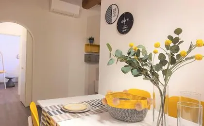 Elegant Yellow Apartment In San Gallo Firenze