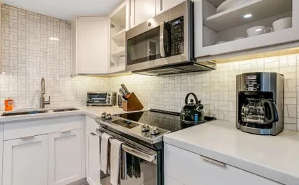Beach Condo With Balcony, W/d, AC, Outdoor Pool & Fast Wifi