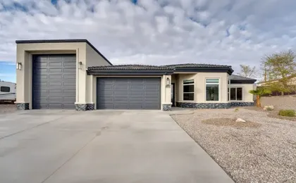 Pool & Patio: Newly Constructed Lake Havasu Home!