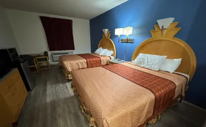 Express Inn & Suites Junction City