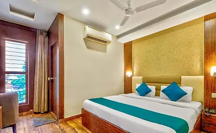 Hotel O Park Circus Near Birla Mandir