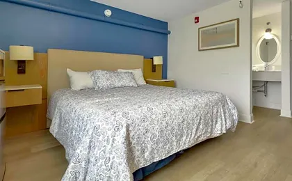 Harborline Hotel
