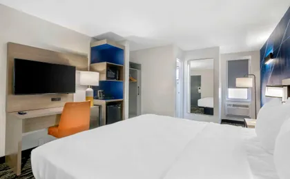 Days Inn & Suites by Wyndham Kansas City Downtown