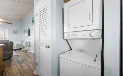 Lani Kai 230 Gulf Coast Condo. Walk to Beach + Pools + Balcony Views!