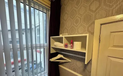 Runway Guest House - Adult Only