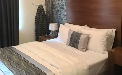 The New London Carlton Hotel