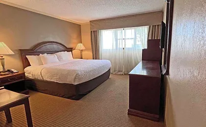 Clarion Inn Garden City