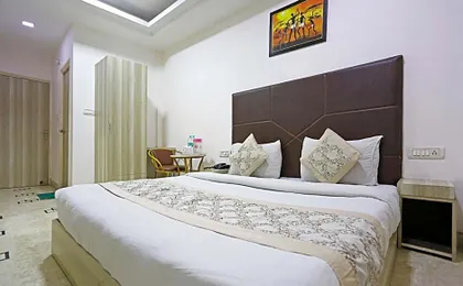 HOTEL STERLING IN INN