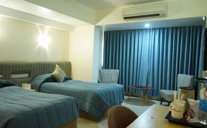 Diplomat Hotel