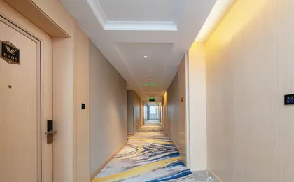 Chengdu Vienna International Hotel ( Shuangliu Airport Terminal Beijing Hualian Branch)