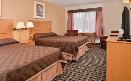 Americas Best Value Inn & Suites St. Cloud