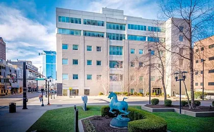 175 LEX - Walkable Downtown Lexington & Rupp Arena - Full Condos