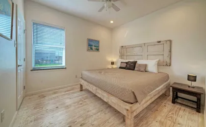 2 Homes on the Bay, Shared Waterfront Pool + Boat Dock Laguna Village Paradise