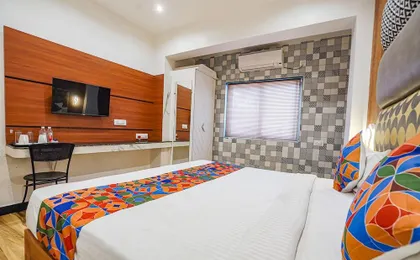 Fabhotel Chs