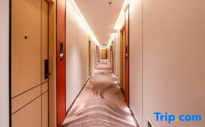 Fuqing Hotel (Shenzhen Futian Huaqiangbei Subway Station)