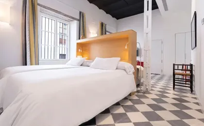 Cozy Apartment Near City Center San Laureano I