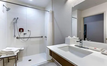 Comfort Suites Scottsdale Talking Stick Entertainment District