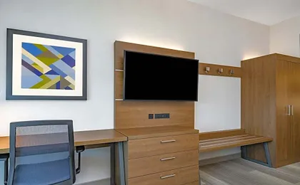 Holiday Inn Express And Suites Ruskin By IHG