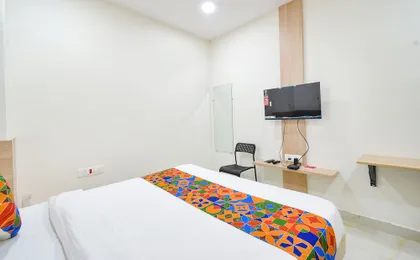 Fabhotel Narsingi