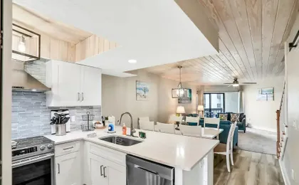 Modern Oceanview Condo With Multiple Balconies, Pool & W/D - Beach Access