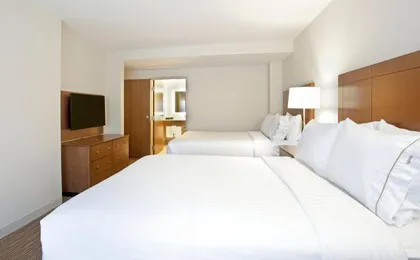Holiday Inn Express & Suites Austin Downtown - University