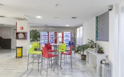 Albergue Inturjoven Granada - Hostel