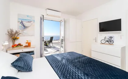 Apartments Lora