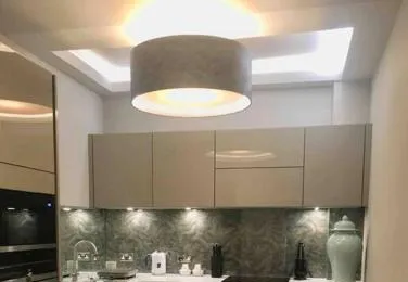 Hamilton Place - Beautiful and central city apartment with private entrance sleeps 4