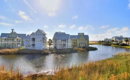Cinnamon Shore- Beached Inn 236 BE