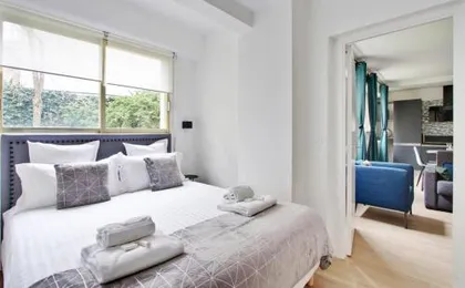 TROCADERO/ EIFFEL TOWER - 3 Bedrooms- All New!