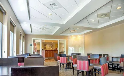Comfort Suites West Warwick - Providence