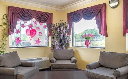 Days Inn by Wyndham Macon I-475