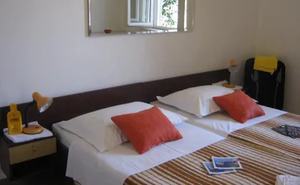 Apartments And Rooms Artemida