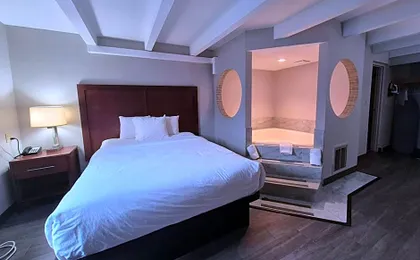 Country Inn & Suites by Radisson, Battle Creek, MI