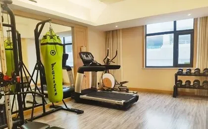 Vienna International Hotel (Beijing Tiantan Hospital Huaxiang Dongqiao Subway Station Store)