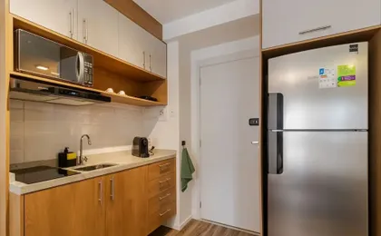 Studio com Varanda ao Lado do Metr em Pinheiros