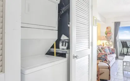Tradewinds 602- Beachfront Heated Indoor Pool Sleeps 6