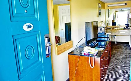 Flagship Inn & Suites