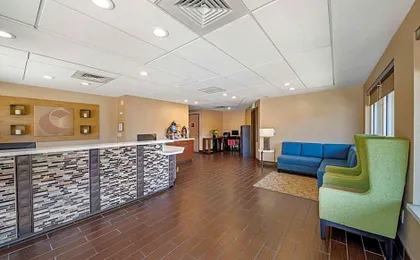 THE ATRIUM HOTEL SFO AIRPORT - FREE Shuttle & Breakfast